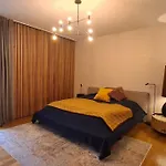 Exceptional Calm 3Br, 2.5Ba Apartment With Patio, Pool & Gym