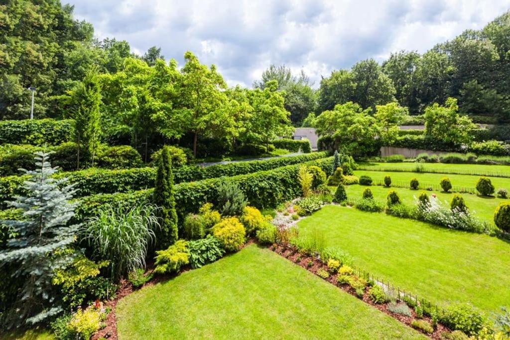 Exceptional Calm 3br, 2.5ba With Patio, Pool & Gym * Prague